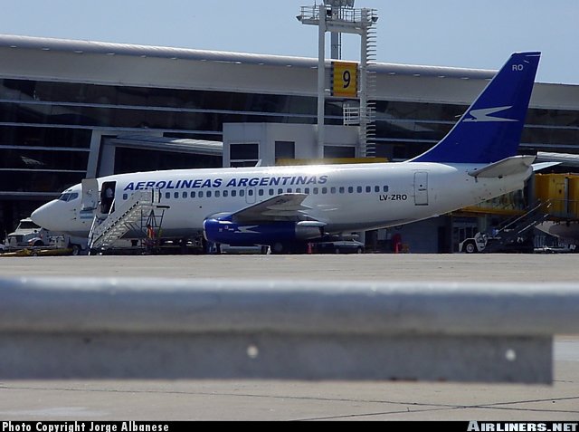 A 737-200 in the new colors.